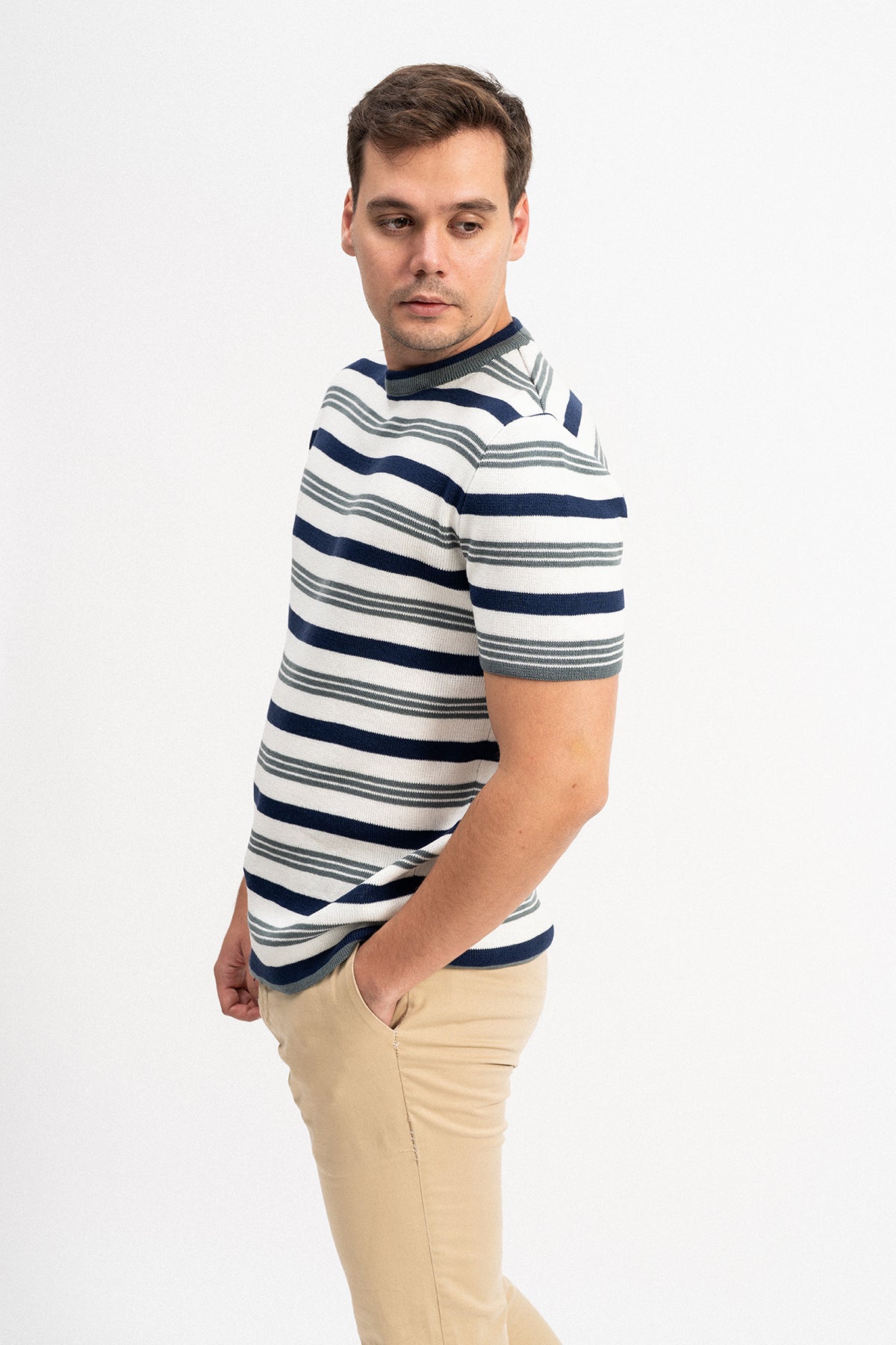 Kısa Kol Çizgili Triko Tişört