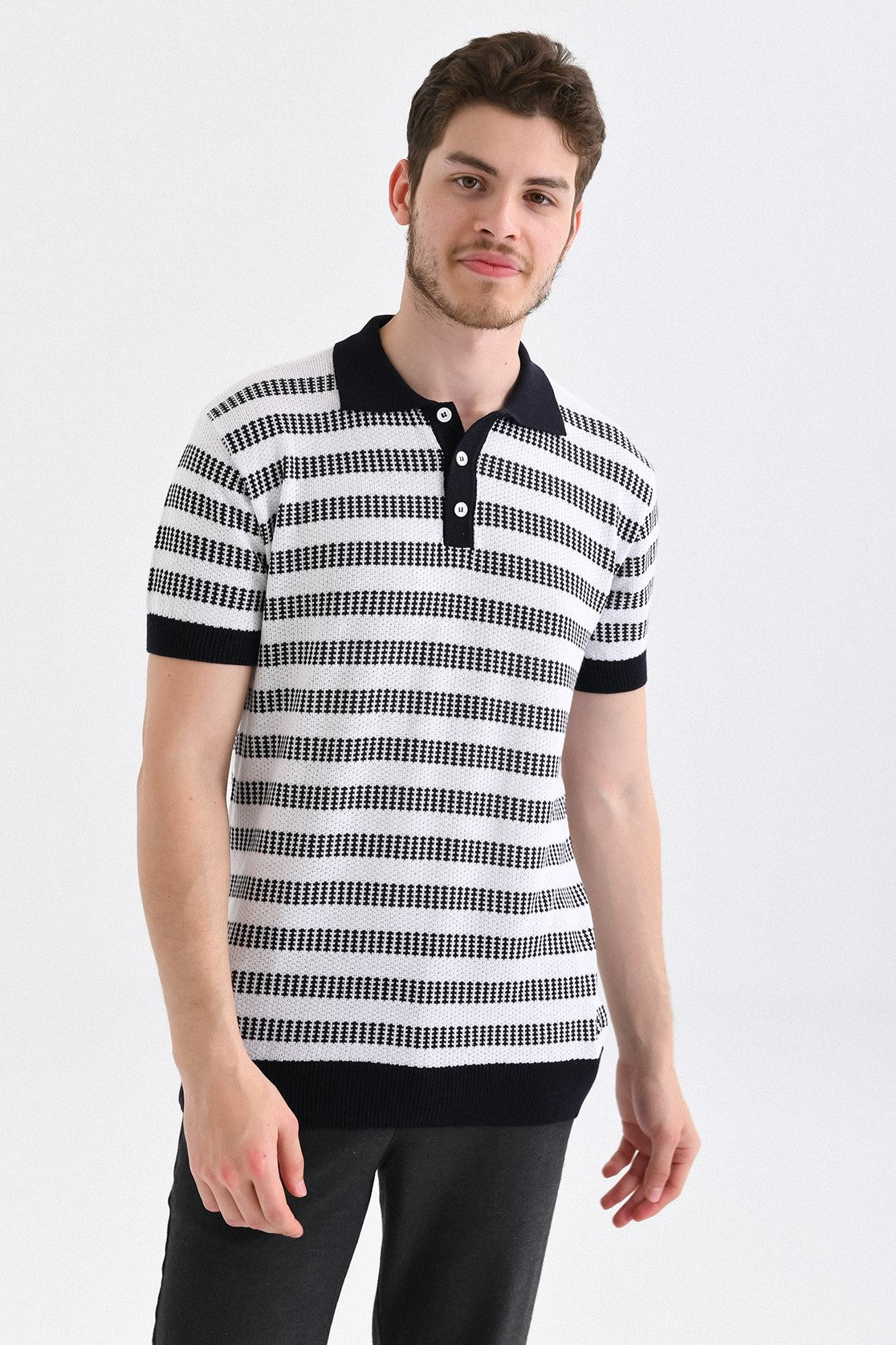 Polo Yaka Çizgili Triko Tişört