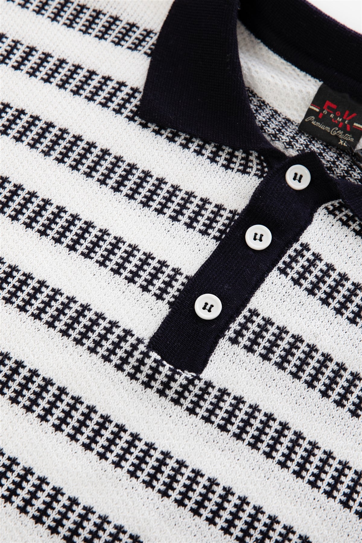 Polo Yaka Çizgili Triko Tişört