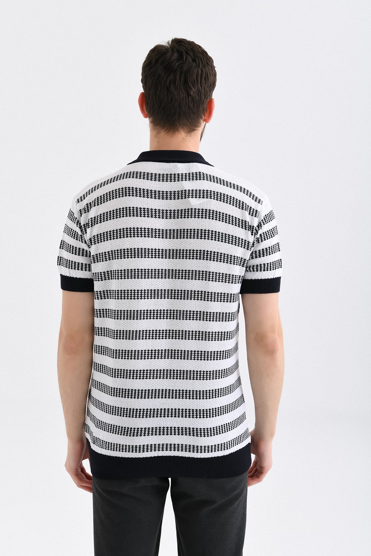 Polo Yaka Çizgili Triko Tişört